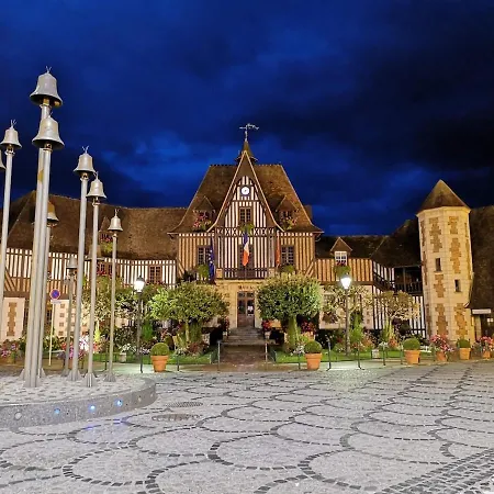 Proche De Deauville *