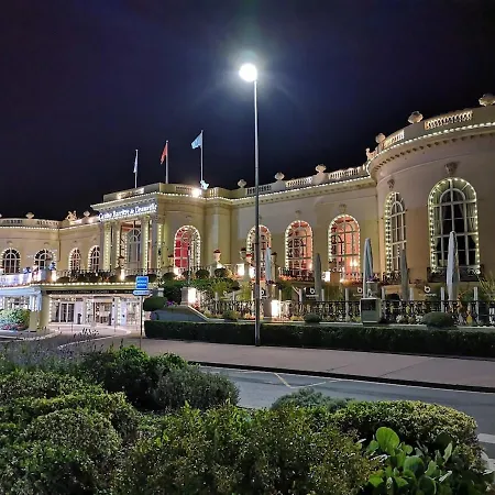 Proche De Deauville بيت للعطل